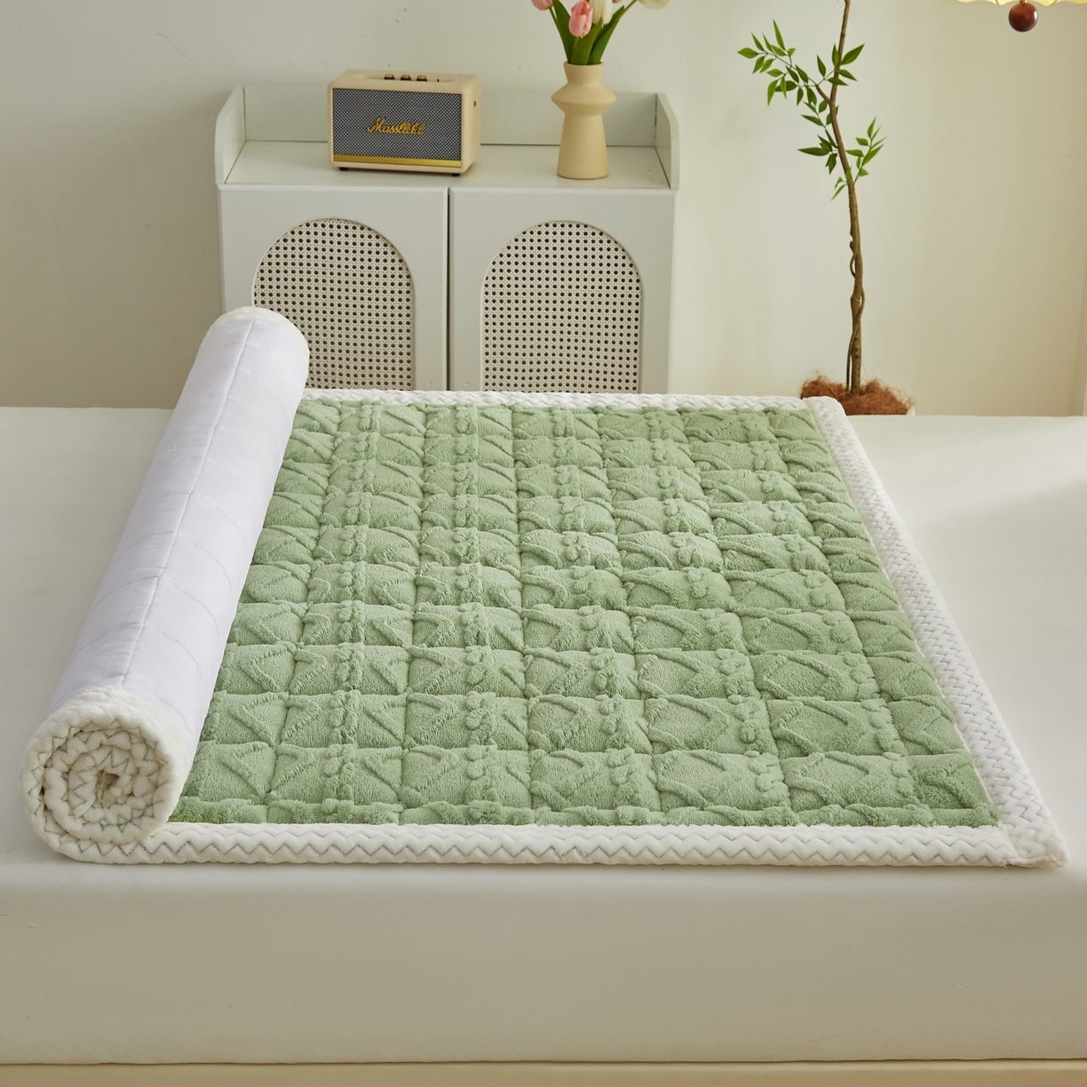 91家纺网 家纺一手货源 找家纺 缦吉 2025新款成人款高克重塔芙蓉床褥床护垫 橄榄绿（全网最低）