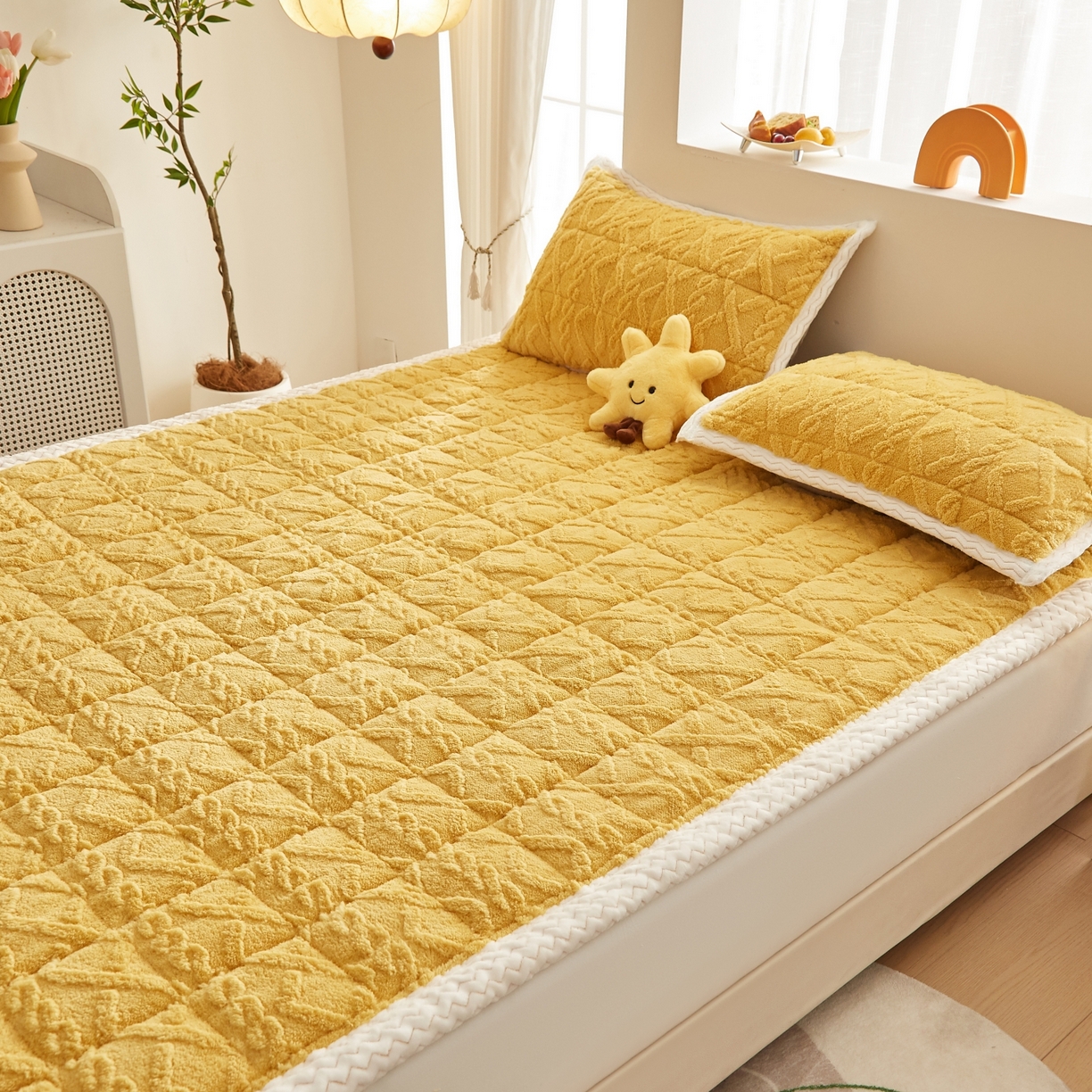 91家纺网 家纺一手货源 找家纺 缦吉 2025新款成人款高克重塔芙蓉床褥床护垫 柠檬黄（全网最低）