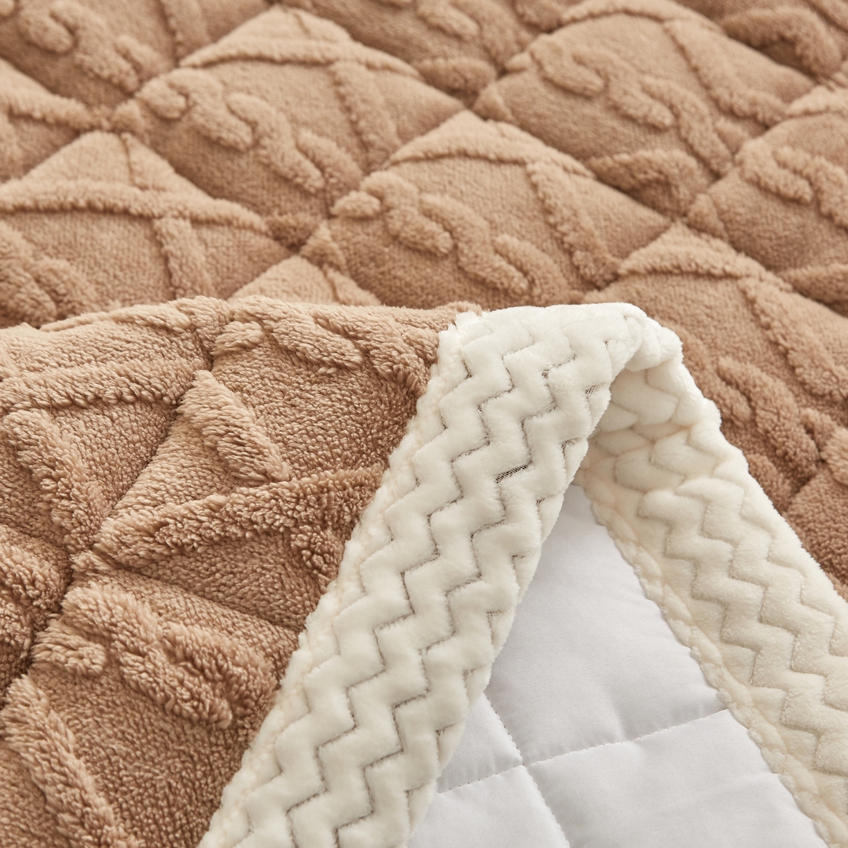 91家纺网 家纺一手货源 找家纺 缦吉 2025新款成人款高克重塔芙蓉床褥床护垫 焦糖咖（全网最低）