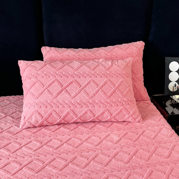 91家纺网 家纺一手货源 找家纺 米瑞娜 2025秋冬新款塔芙绒床笠跨境外贸单品尺寸齐全 玫红