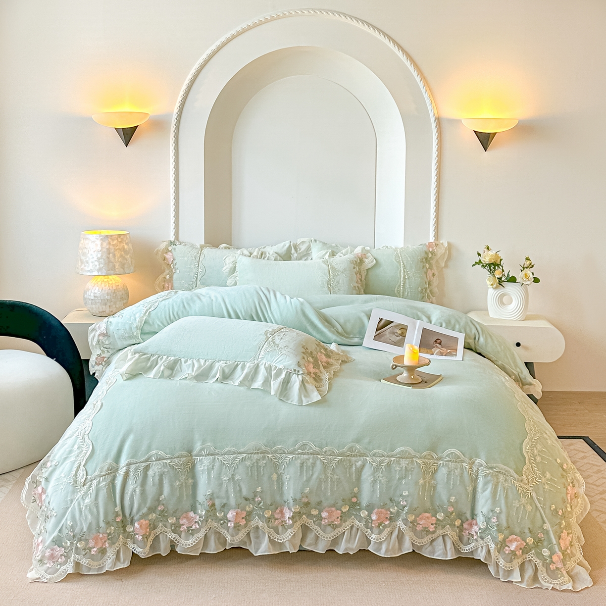 91家纺网 家纺一手货源 找家纺 （总）凯美家居 2025新款A类牛奶绒蕾丝刺绣四件套-锦上添花