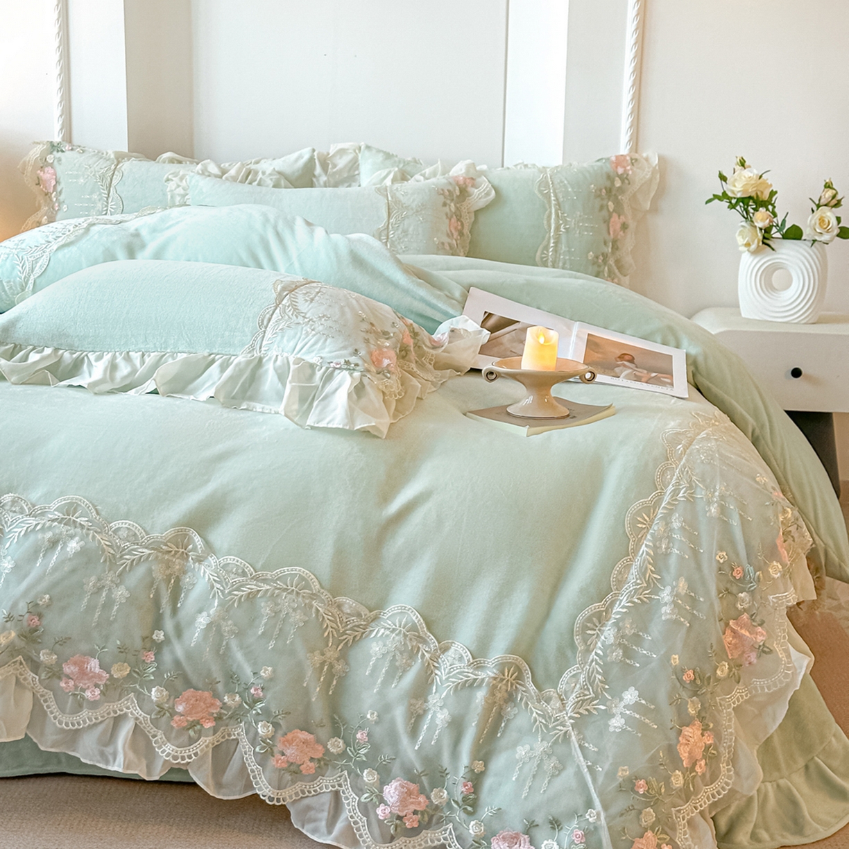 91家纺网 家纺一手货源 找家纺 （总）凯美家居 2025新款A类牛奶绒蕾丝刺绣四件套-锦上添花