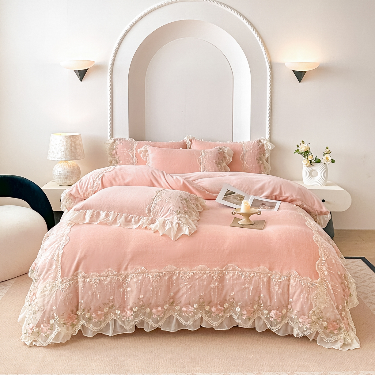 91家纺网 家纺一手货源 找家纺 凯美家居 2025新款A类牛奶绒蕾丝刺绣四件套-锦上添花 锦上添花-粉玉