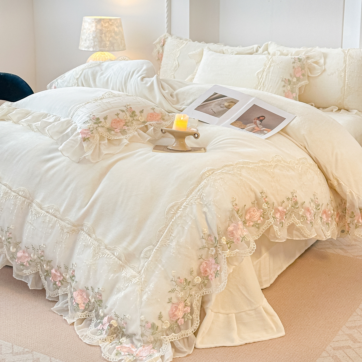 凯美家居 2025新款A类牛奶绒蕾丝刺绣四件套-锦上添花 锦上添花-奶白