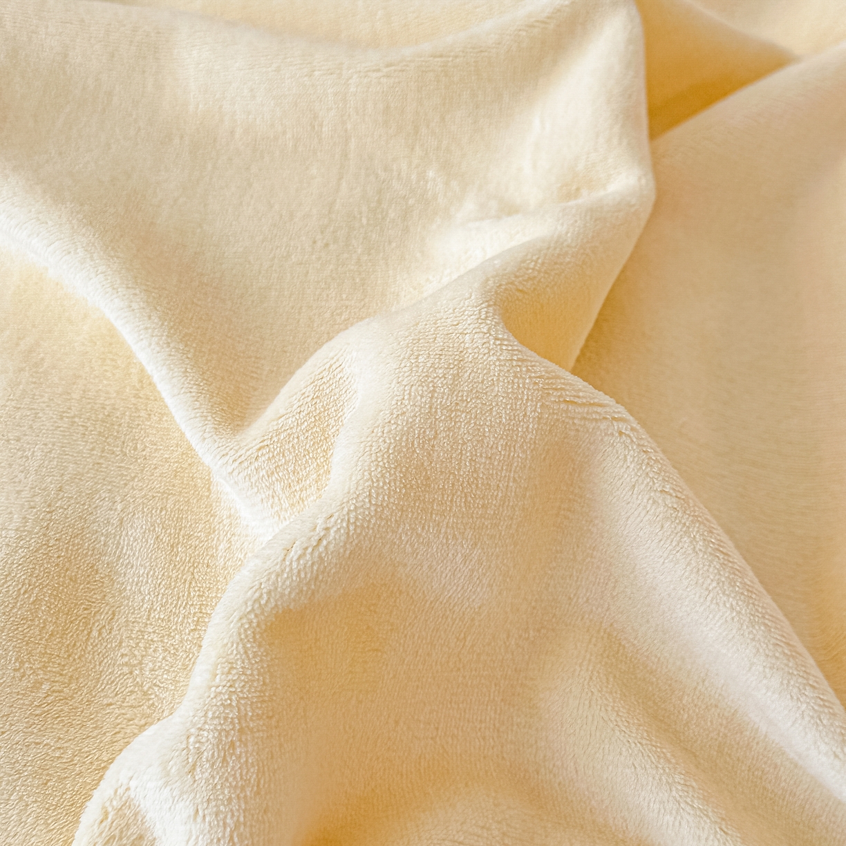 91家纺网 家纺一手货源 找家纺 凯美家居 2025新款A类牛奶绒蕾丝刺绣四件套-锦上添花 锦上添花-浅黄