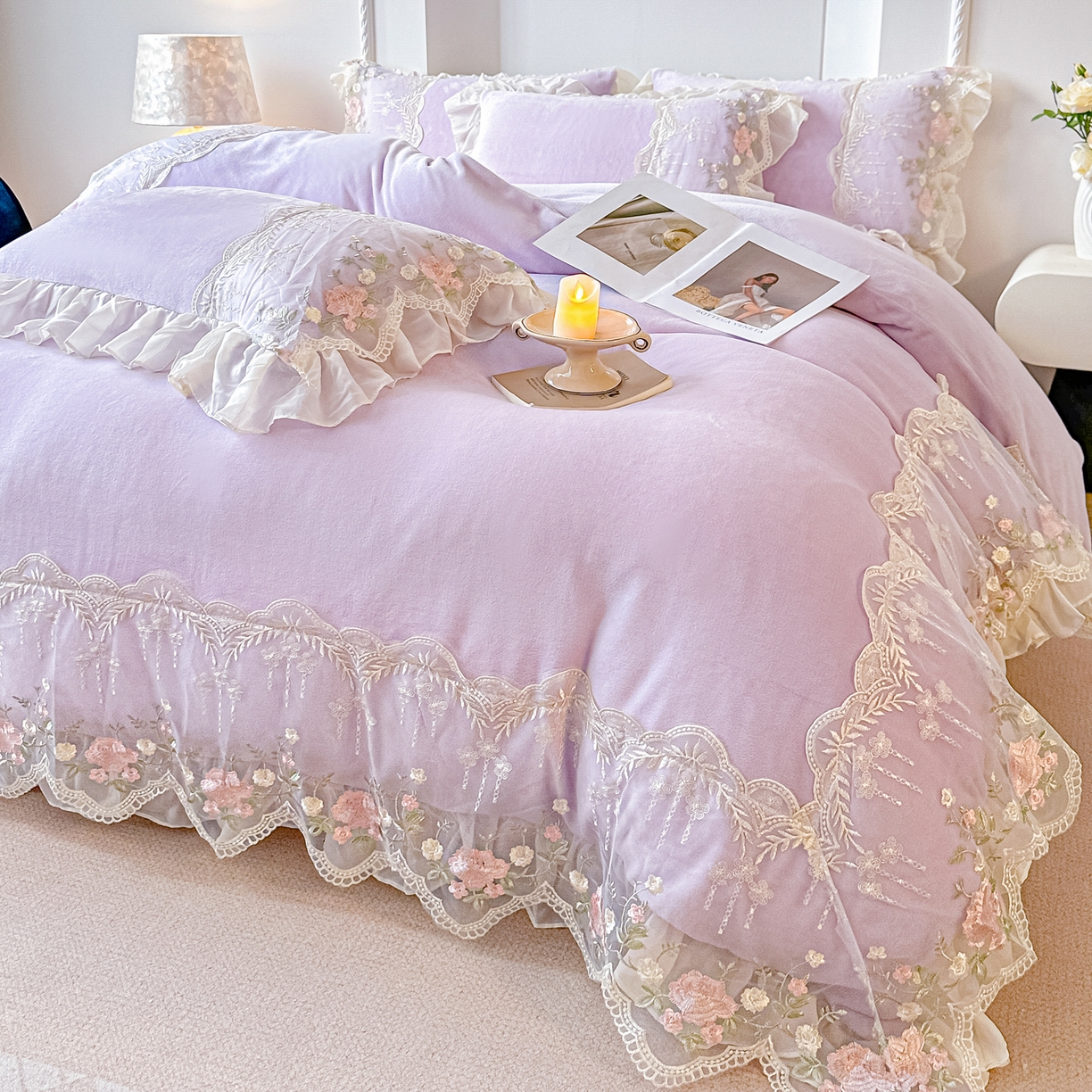 91家纺网 家纺一手货源 找家纺 凯美家居 2025新款A类牛奶绒蕾丝刺绣四件套-锦上添花 锦上添花-浅紫