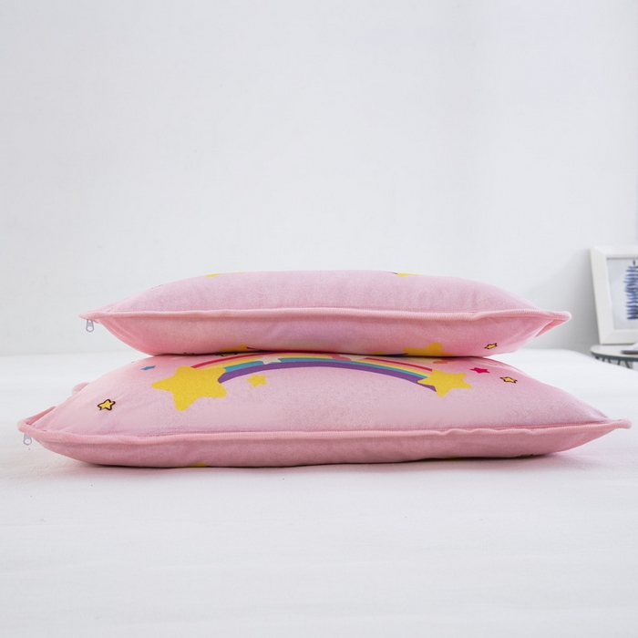 91家纺网 家纺一手货源 找家纺 （总）大黄蜂家居家纺 2025新款秋冬水晶绒儿童包边定位枕套枕头枕芯