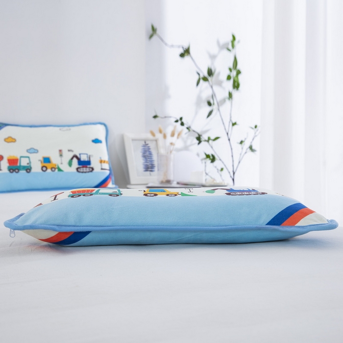 91家纺网 家纺一手货源 找家纺 大黄蜂家居家纺 2025新款秋冬水晶绒儿童包边定位枕套枕头枕芯 工程车队