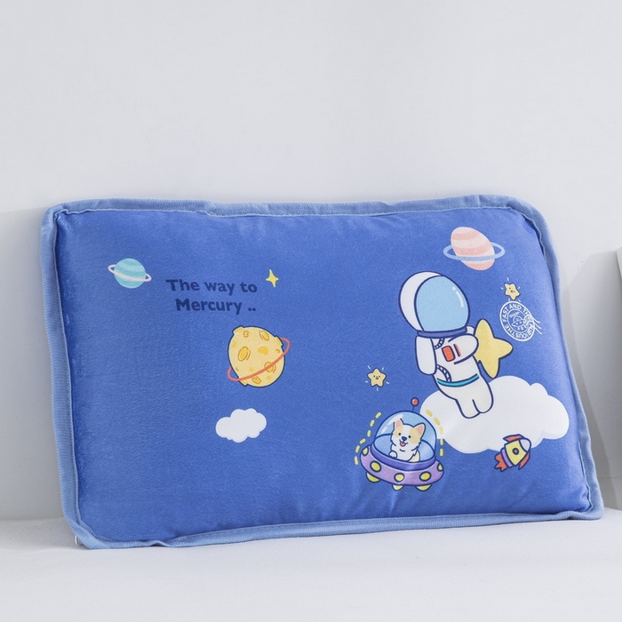 91家纺网 家纺一手货源 找家纺 大黄蜂家居家纺 2025新款秋冬水晶绒儿童包边定位枕套枕头枕芯 太空旅行