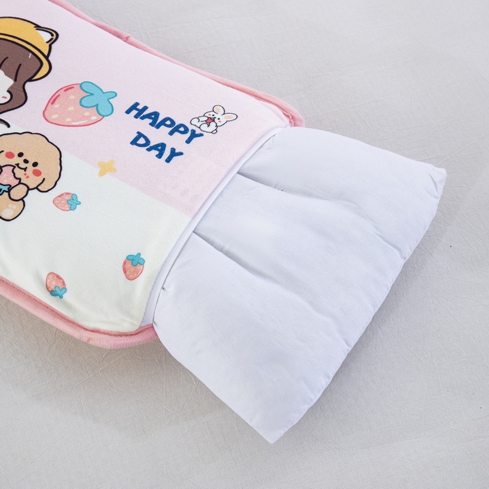 91家纺网 家纺一手货源 找家纺 大黄蜂家居家纺 2025新款秋冬水晶绒儿童包边定位枕套枕头枕芯 草莓女孩