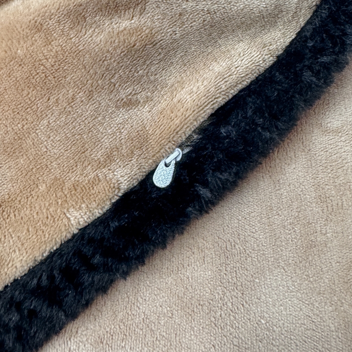 91家纺网 家纺一手货源 找家纺 诺梵家纺 2025新款兔毛绒包边 雕花绒四件套 花魅-咖