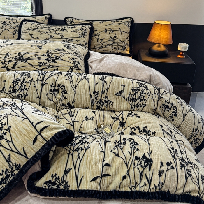 91家纺网 家纺一手货源 找家纺 诺梵家纺 2025新款兔毛绒包边 雕花绒四件套 青黛