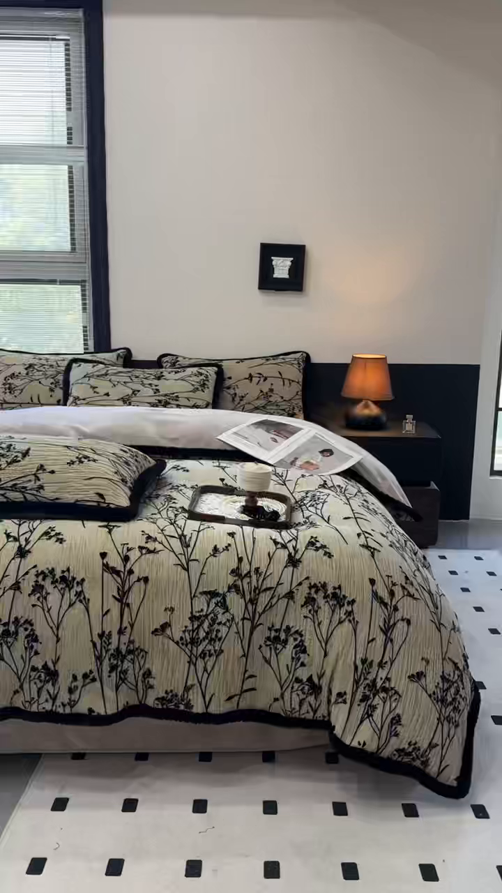 91家纺网 家纺一手货源 找家纺 诺梵家纺 2025新款兔毛绒包边 雕花绒四件套 青黛