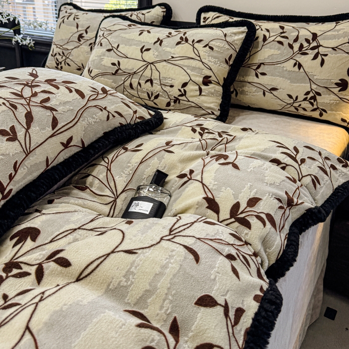 91家纺网 家纺一手货源 找家纺 诺梵家纺 2025新款兔毛绒包边 雕花绒四件套 苏乡