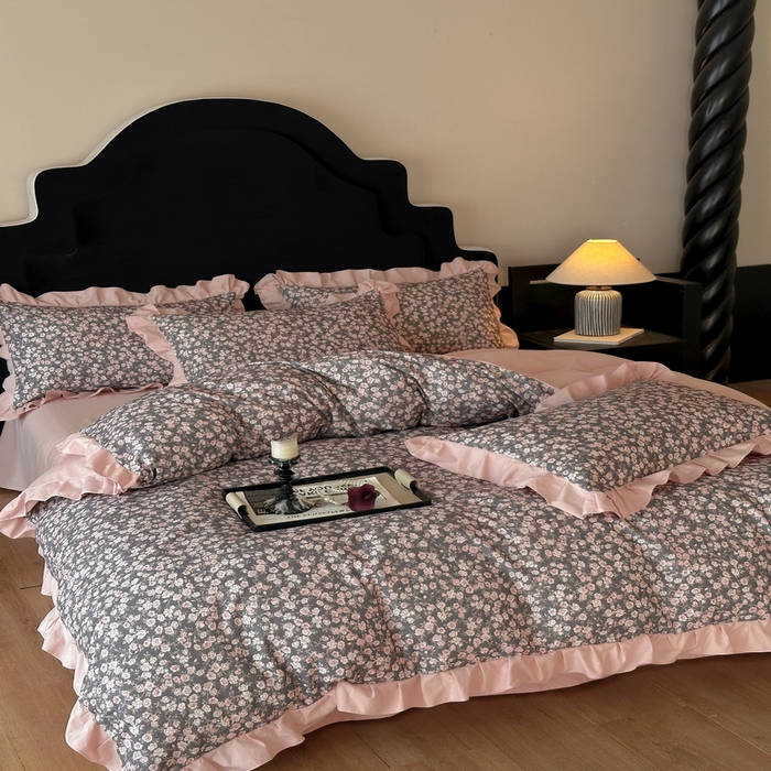 91家纺网 家纺一手货源 找家纺 慕晨 2025新款秋冬全棉纯棉加厚磨毛法式花边数码印简奢高级公主风四件套直播热卖 浪漫人生 粉