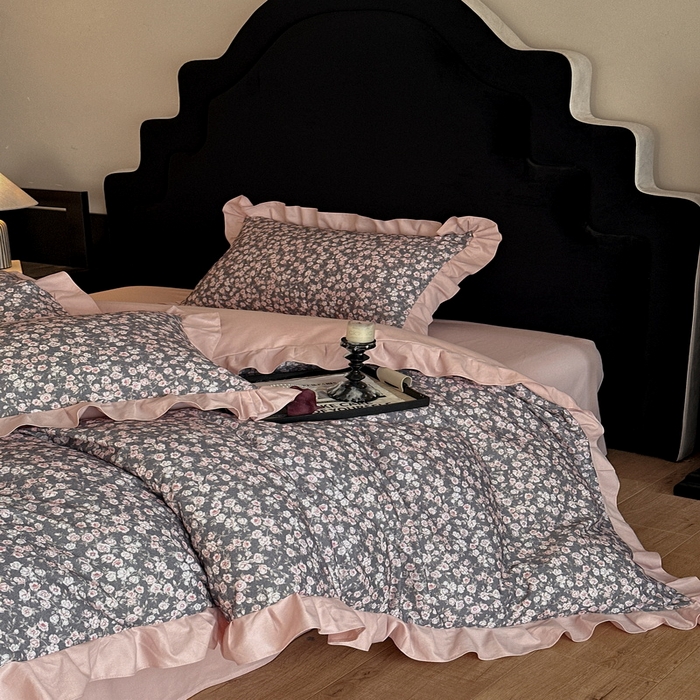 91家纺网 家纺一手货源 找家纺 慕晨 2025新款秋冬全棉纯棉加厚磨毛法式花边数码印简奢高级公主风四件套直播热卖 浪漫人生 粉