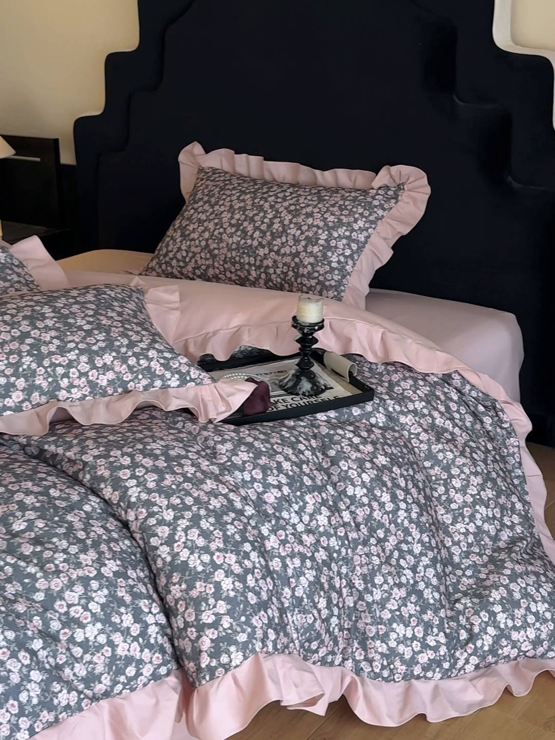 91家纺网 家纺一手货源 找家纺 慕晨 2025新款秋冬全棉纯棉加厚磨毛法式花边数码印简奢高级公主风四件套直播热卖 浪漫人生 粉