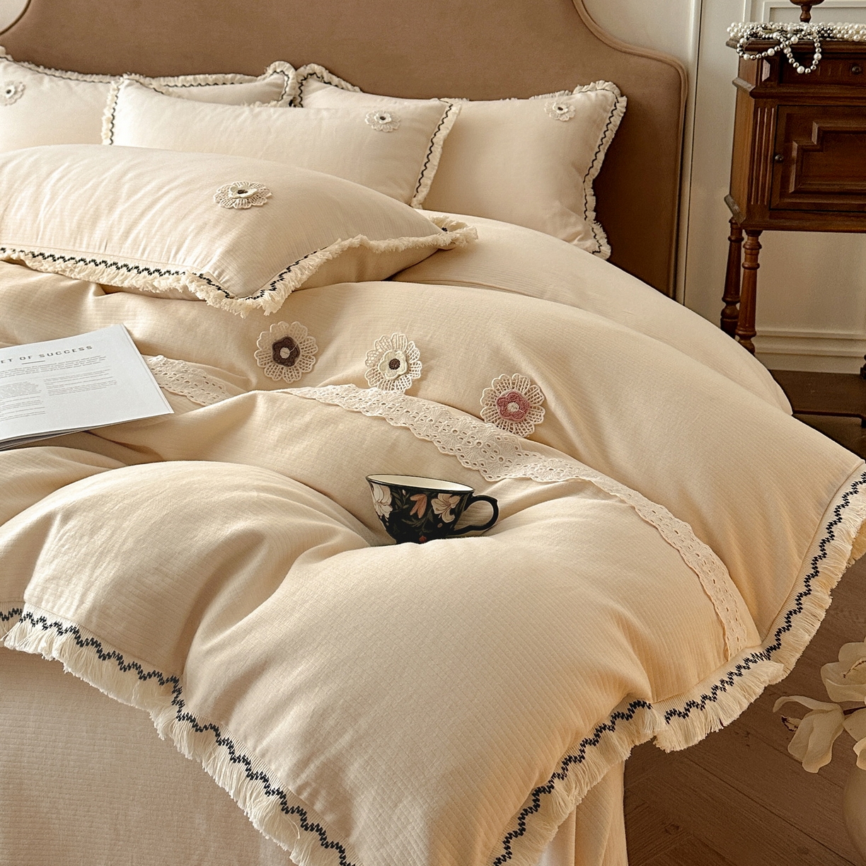 91家纺网 家纺一手货源 找家纺 （总）慕晨 2025新款小提花全棉磨毛四件套小清新花边公主风小碎花浪漫小红书直播热款