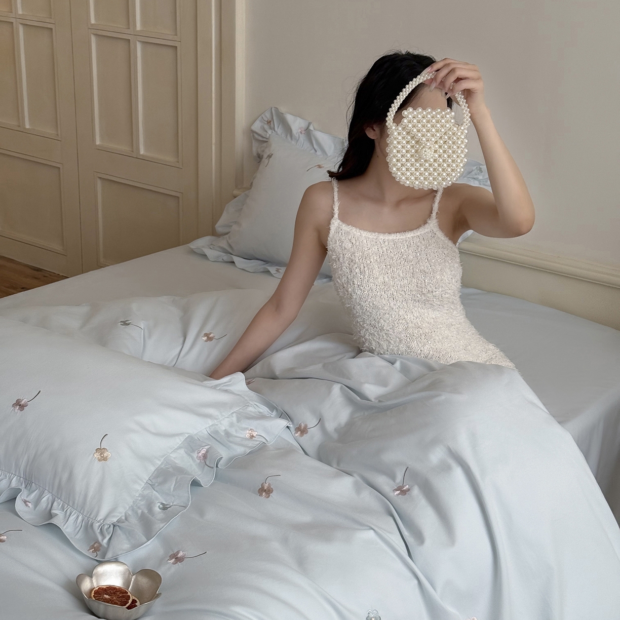 91家纺网 家纺一手货源 找家纺 鹿班家居 2025新款秋冬款100S全棉磨毛精密刺绣系列四件套-暖阳轻语（标准会员-20元） 蓝色