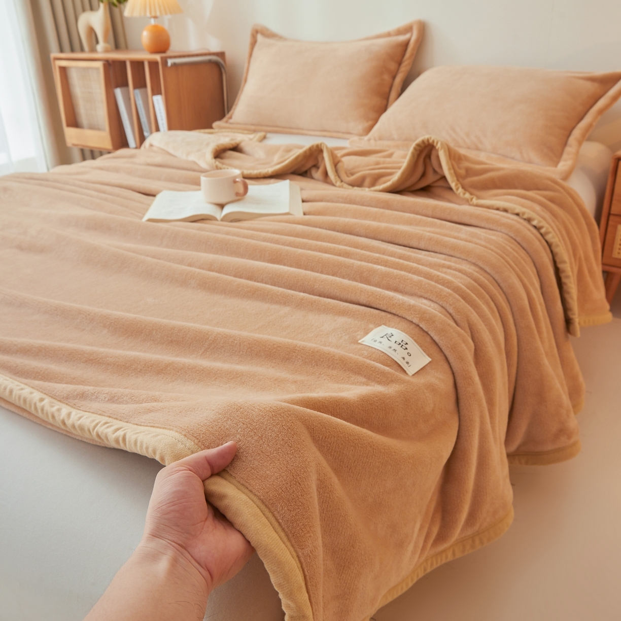 91家纺网 家纺一手货源 找家纺 （总）缦吉 2025新款加厚牛奶绒双面四季多功能毛毯毯子