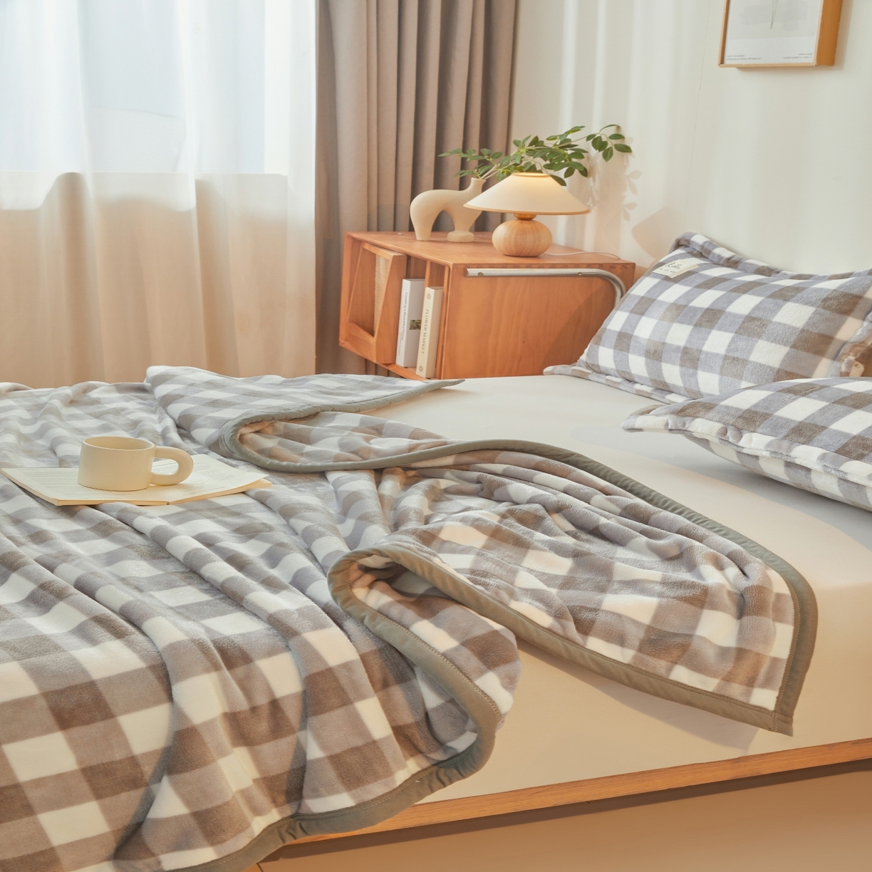 缦吉 2025新款加厚牛奶绒双面四季多功能毛毯毯子 灰大格