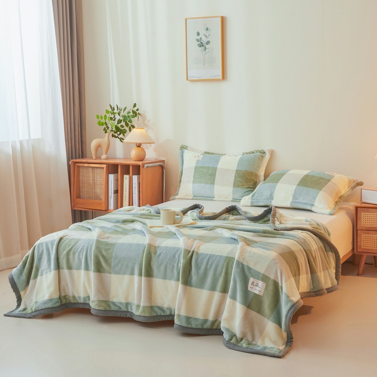 91家纺网 家纺一手货源 找家纺 缦吉 2025新款加厚牛奶绒双面四季多功能毛毯毯子 绿大格