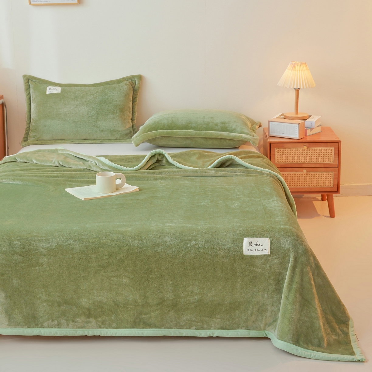 91家纺网 家纺一手货源 找家纺 缦吉 2025新款加厚牛奶绒双面四季多功能毛毯毯子 抹茶绿