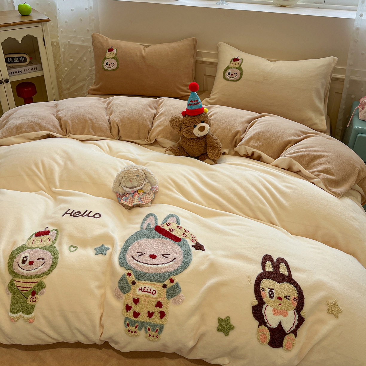 91家纺网 家纺一手货源 找家纺 （总）蓝邻家纺 2025新款牛奶绒卡通毛巾绣四件套