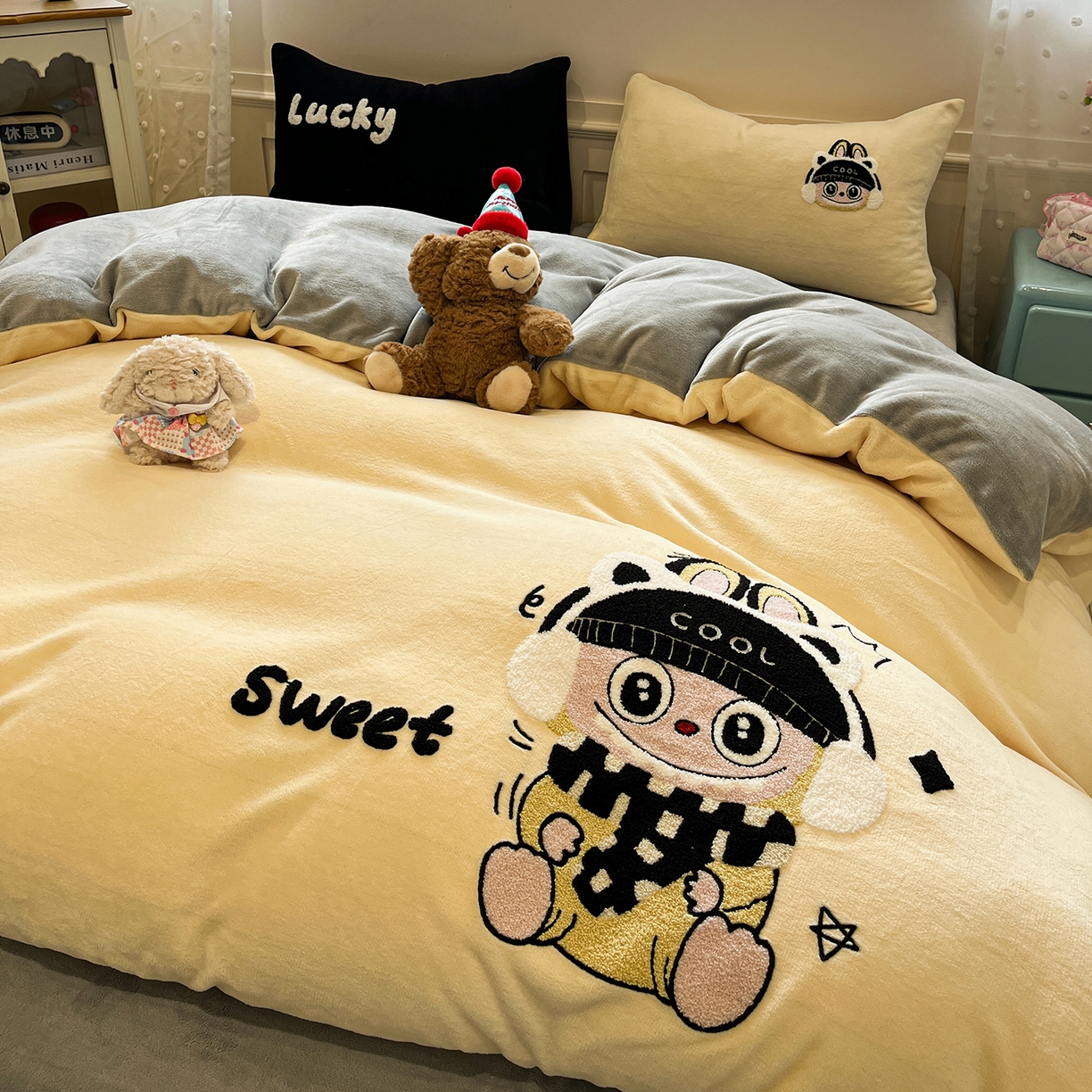 91家纺网 家纺一手货源 找家纺 （总）蓝邻家纺 2025新款牛奶绒卡通毛巾绣四件套