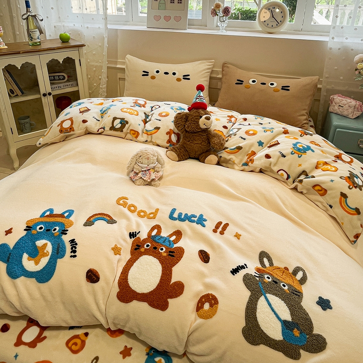 91家纺网 家纺一手货源 找家纺 （总）蓝邻家纺 2025新款牛奶绒卡通毛巾绣四件套