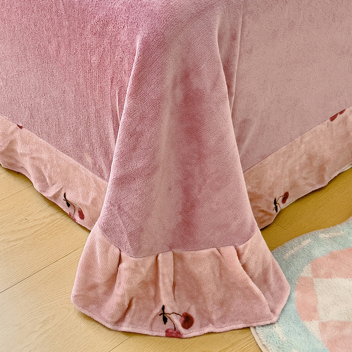 91家纺网 家纺一手货源 找家纺 找底底家纺 2025新款牛奶绒四件套（日发50套优惠8元一套） 小樱桃