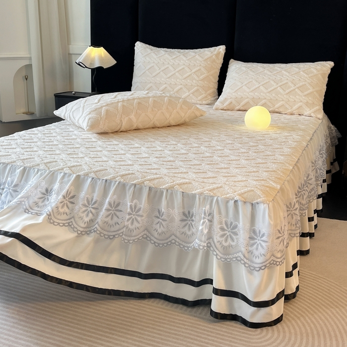 91家纺网 家纺一手货源 找家纺 （总）米瑞娜  2025新款塔芙绒雕花蕾丝床裙跨境外贸