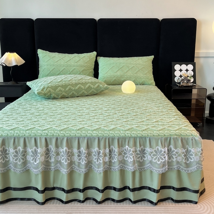 91家纺网 家纺一手货源 找家纺 米瑞娜  2025新款塔芙绒雕花蕾丝床裙跨境外贸 果绿