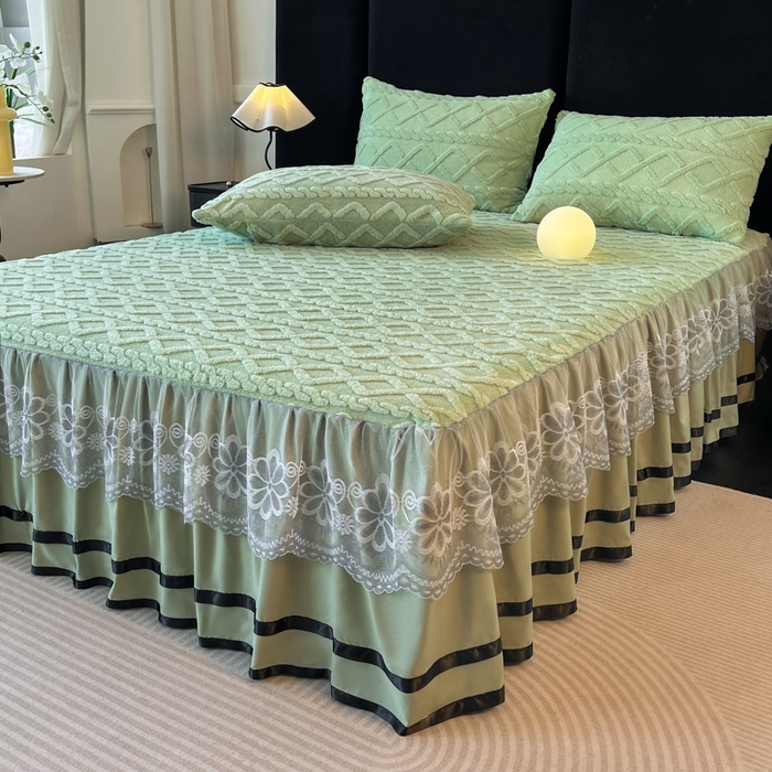 91家纺网 家纺一手货源 找家纺 米瑞娜  2025新款塔芙绒雕花蕾丝床裙跨境外贸 果绿