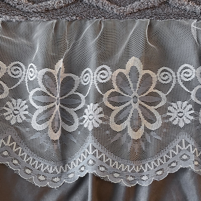 91家纺网 家纺一手货源 找家纺 米瑞娜  2025新款塔芙绒雕花蕾丝床裙跨境外贸 灰色