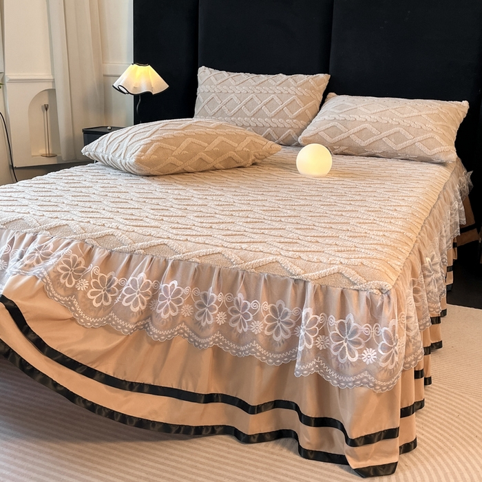 91家纺网 家纺一手货源 找家纺 米瑞娜  2025新款塔芙绒雕花蕾丝床裙跨境外贸 卡其