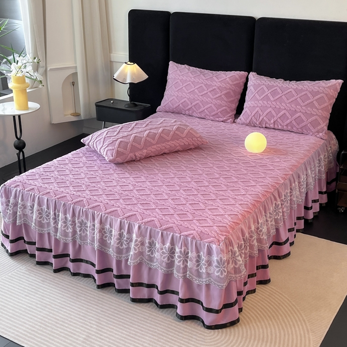 91家纺网 家纺一手货源 找家纺 米瑞娜  2025新款塔芙绒雕花蕾丝床裙跨境外贸 浅紫