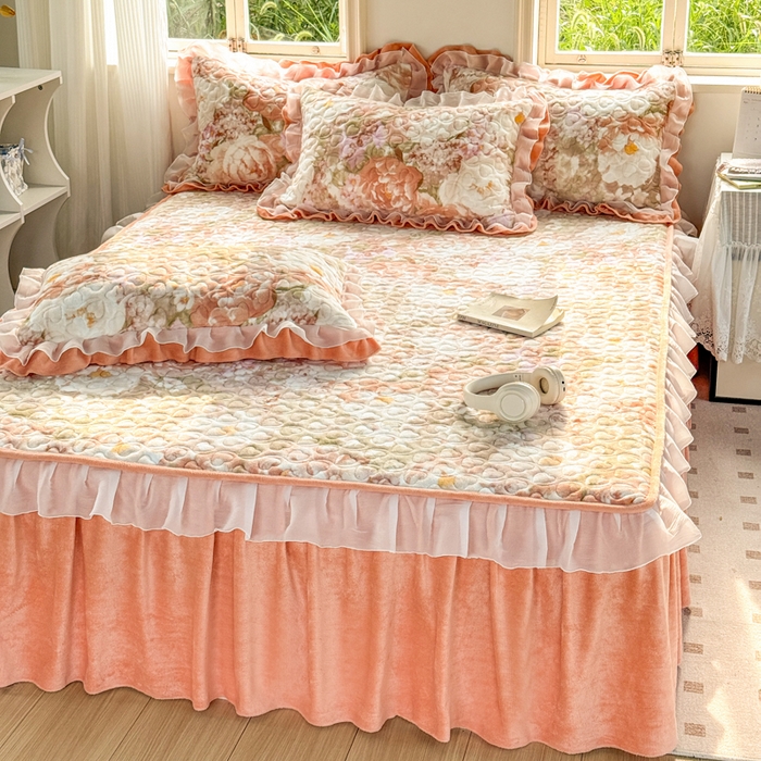 91家纺网 家纺一手货源 找家纺 禧缘家纺（原梦想家） 2025新款夹棉双层花边牛奶绒枕套系列 浪漫花开