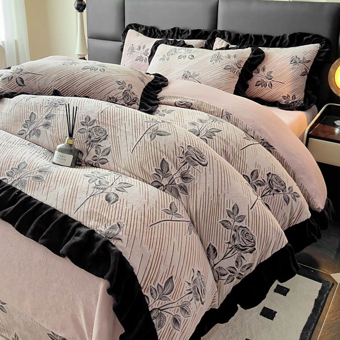 91家纺网 家纺一手货源 找家纺 （总）找底底家纺 2025新款A类法式浪漫烂花赫本风牛奶绒四件套