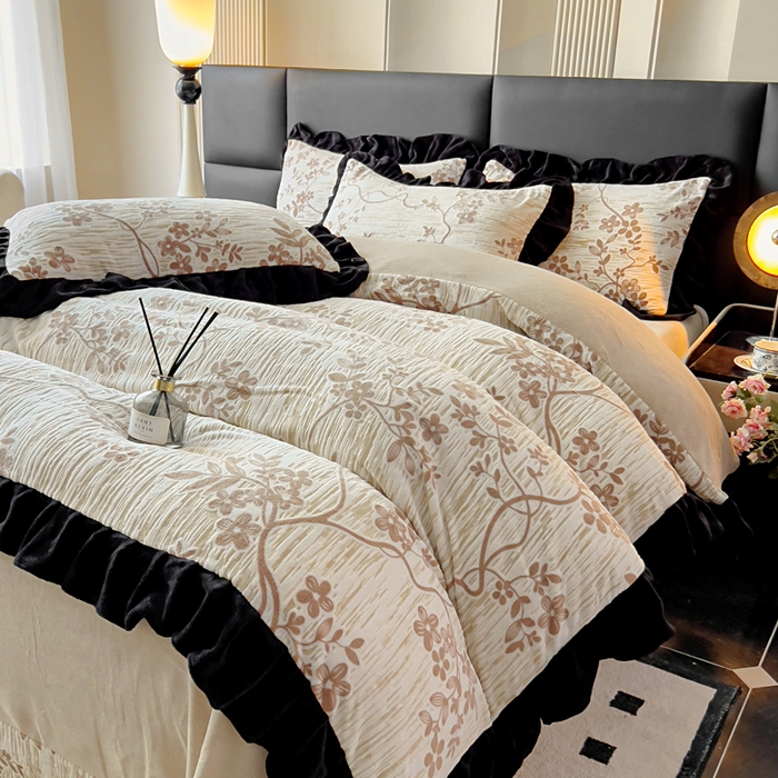 91家纺网 家纺一手货源 找家纺 （总）找底底家纺 2025新款A类法式浪漫烂花赫本风牛奶绒四件套