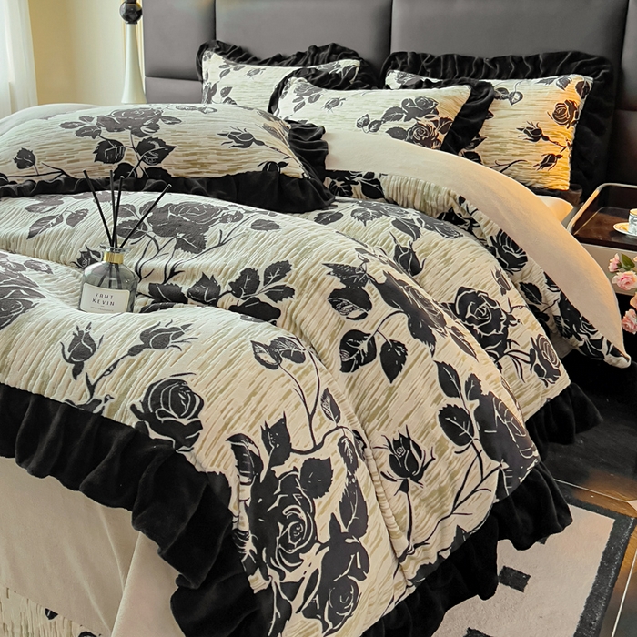 91家纺网 家纺一手货源 找家纺 （总）找底底家纺 2025新款A类法式浪漫烂花赫本风牛奶绒四件套