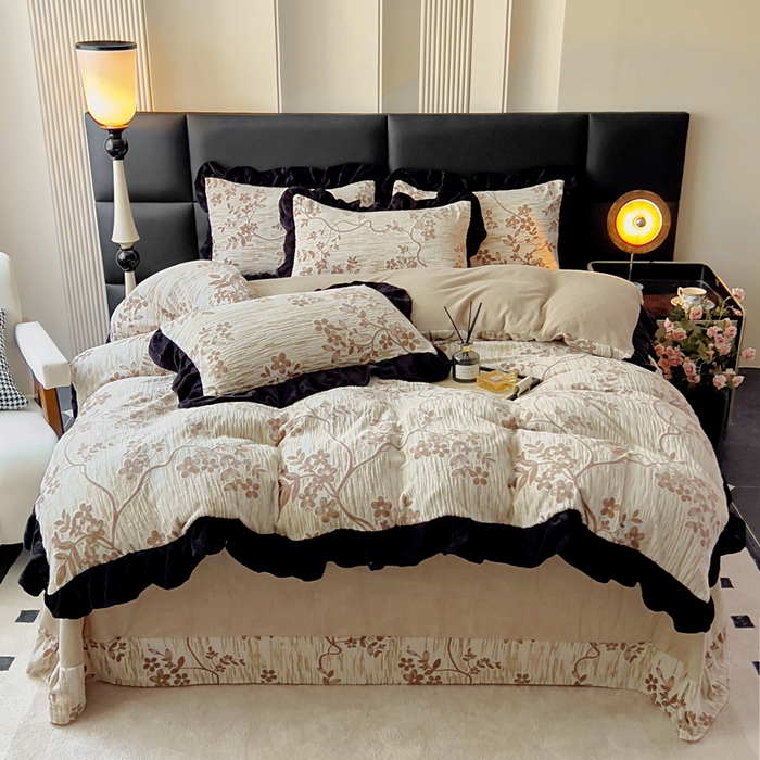 91家纺网 家纺一手货源 找家纺 找底底家纺 2025新款A类法式浪漫烂花赫本风牛奶绒四件套 慕香-咖+粉