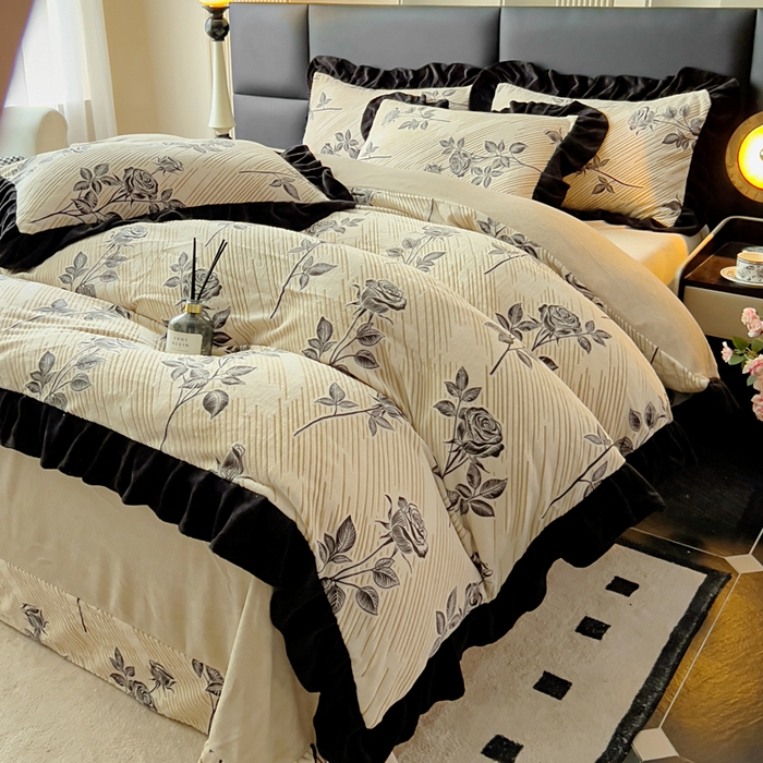 91家纺网 家纺一手货源 找家纺 找底底家纺 2025新款A类法式浪漫烂花赫本风牛奶绒四件套 暗香-奶咖