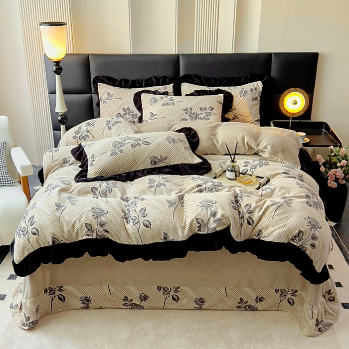 91家纺网 家纺一手货源 找家纺 找底底家纺 2025新款A类法式浪漫烂花赫本风牛奶绒四件套 暗香-奶咖