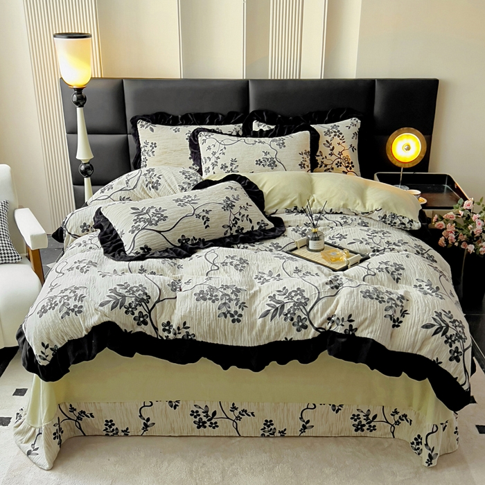 91家纺网 家纺一手货源 找家纺 找底底家纺 2025新款A类法式浪漫烂花赫本风牛奶绒四件套 慕香-奶兮