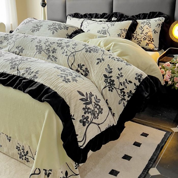 91家纺网 家纺一手货源 找家纺 找底底家纺 2025新款A类法式浪漫烂花赫本风牛奶绒四件套 慕香-奶兮