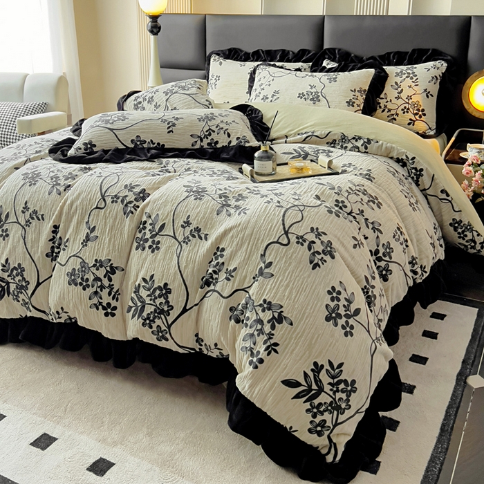 91家纺网 家纺一手货源 找家纺 找底底家纺 2025新款A类法式浪漫烂花赫本风牛奶绒四件套 慕香-奶兮