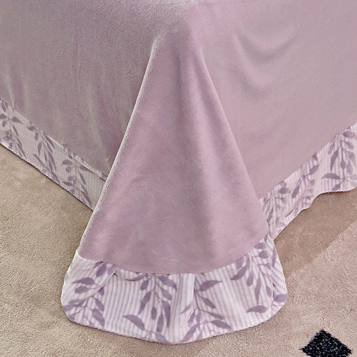 91家纺网 家纺一手货源 找家纺 找底底家纺 2025新款A类法式浪漫烂花赫本风牛奶绒四件套 素锦-紫