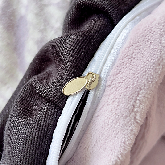 91家纺网 家纺一手货源 找家纺 找底底家纺 2025新款A类法式浪漫烂花赫本风牛奶绒四件套 素锦-紫