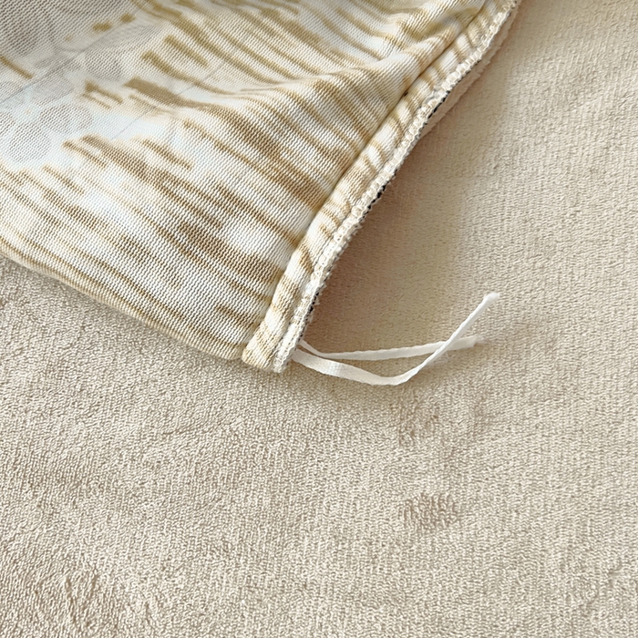 91家纺网 家纺一手货源 找家纺 找底底家纺 2025新款A类法式浪漫烂花赫本风牛奶绒四件套 慕香-咖+粉